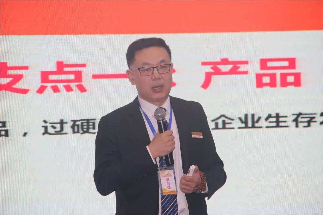 氧發(fā)堂董事、商學(xué)院院長(zhǎng) 王慶豐先生